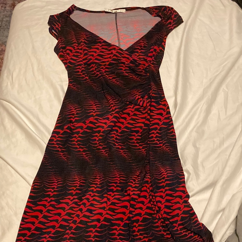 Evan Picone faux wrap dress in 8P in a navy and orange pattern